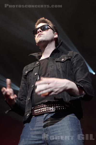 KASABIAN - 2011-11-22 - PARIS - Zenith - 